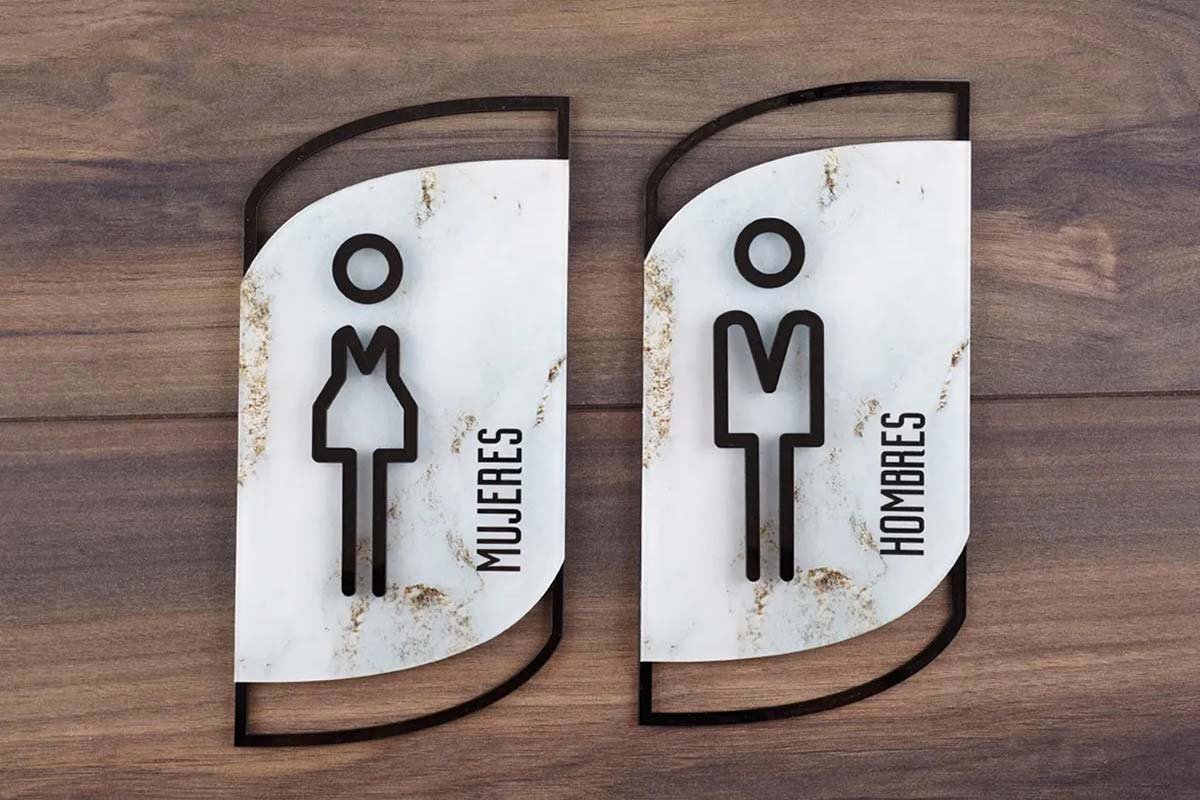 Letreros de acrílico cristal con impresión en vinil