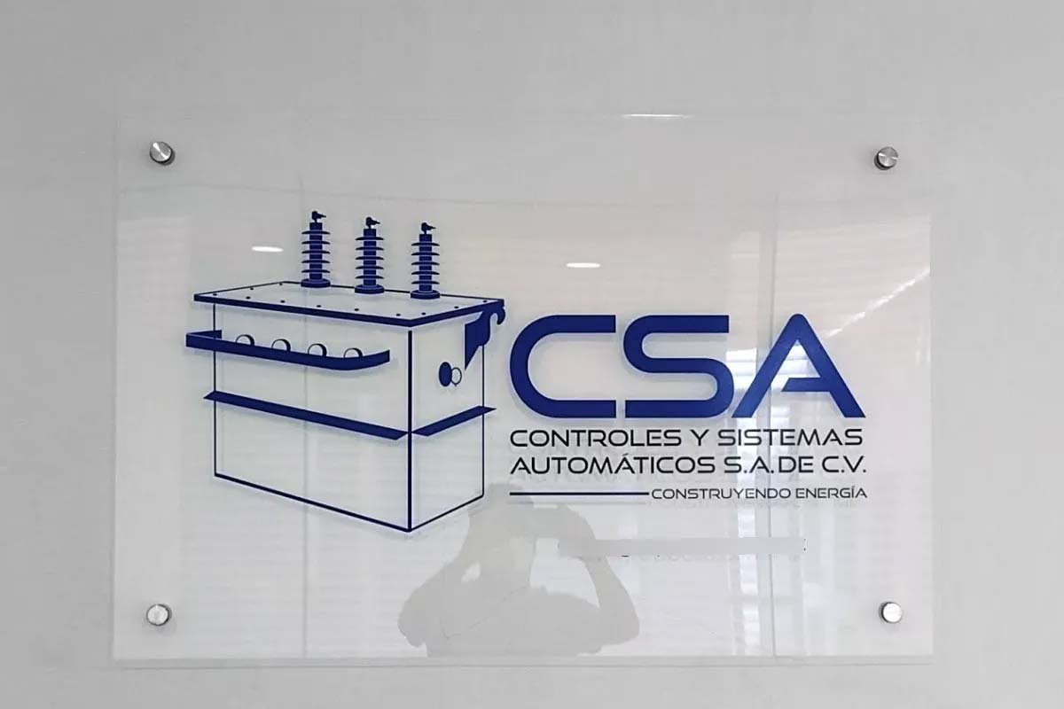 Letrero corporativo de acrilico transparente