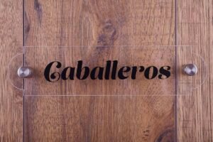 Letrero en acrílico vintage sanitario hombres