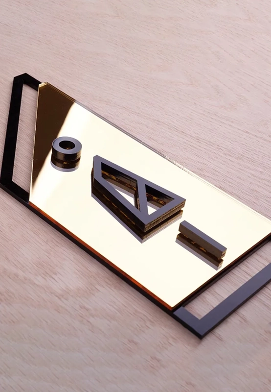 Letrero señalética acrílico oro espejo